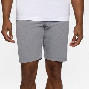 Travis Mathew Beck Short in Light Grey Size 34